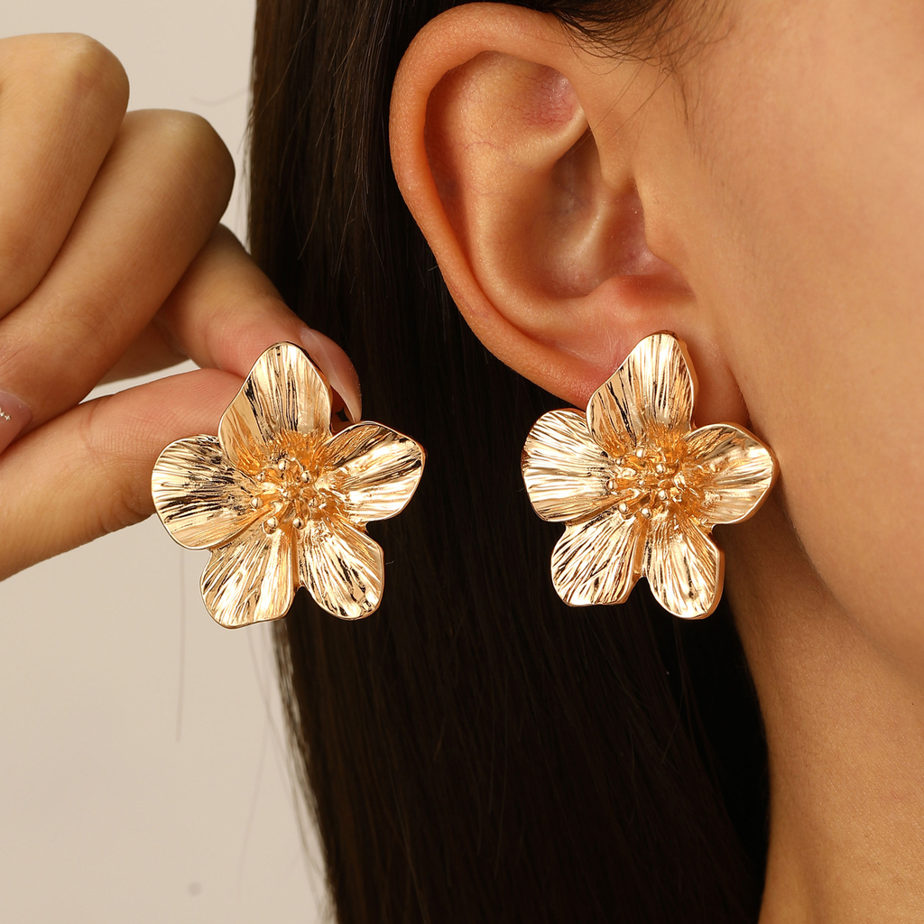 Heididress Vintage Delicate Large Flower Metal Stud Earrings