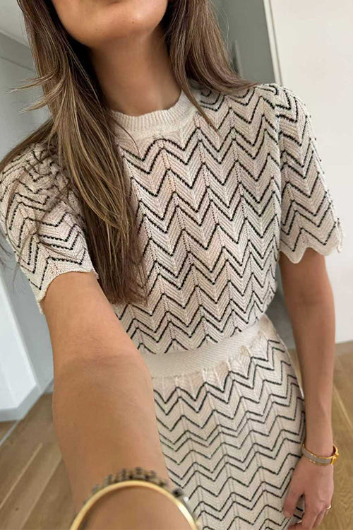 Crewneck Short Sleeves Zigzag Patterned Top